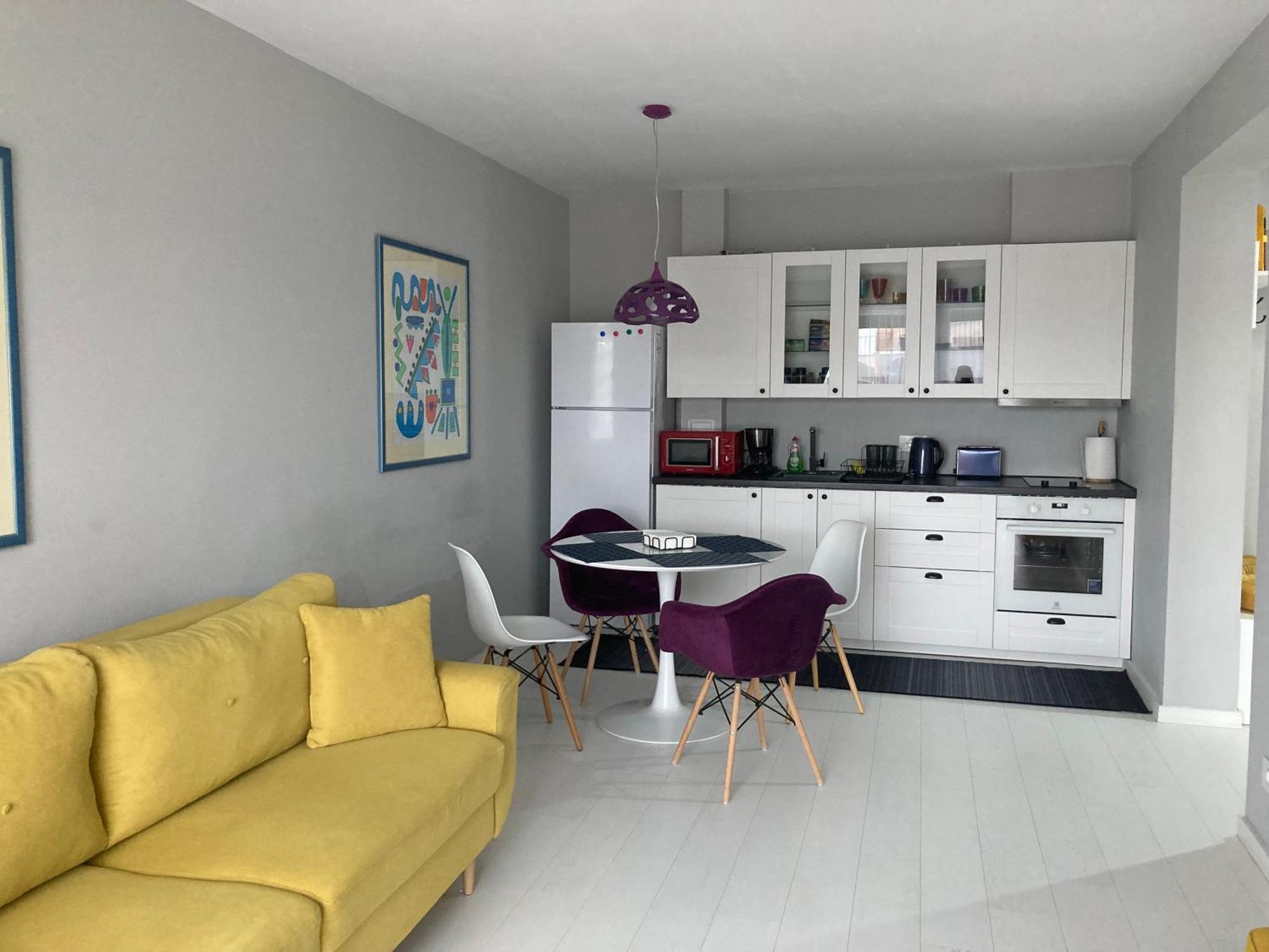 Apartamentul Max, Practic Si Confortabil Орадя Екстер'єр фото